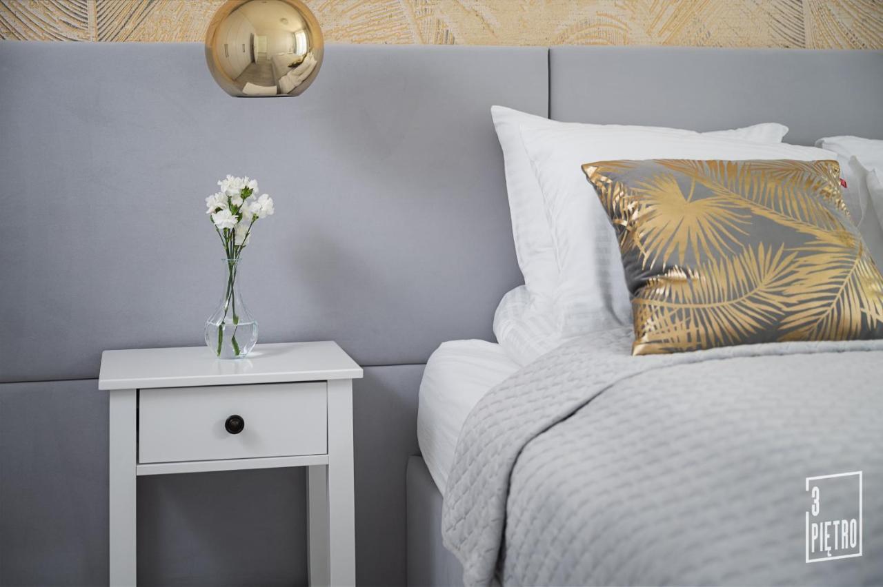 Apartament 3 Pietro กดิเนีย ภายนอก รูปภาพ